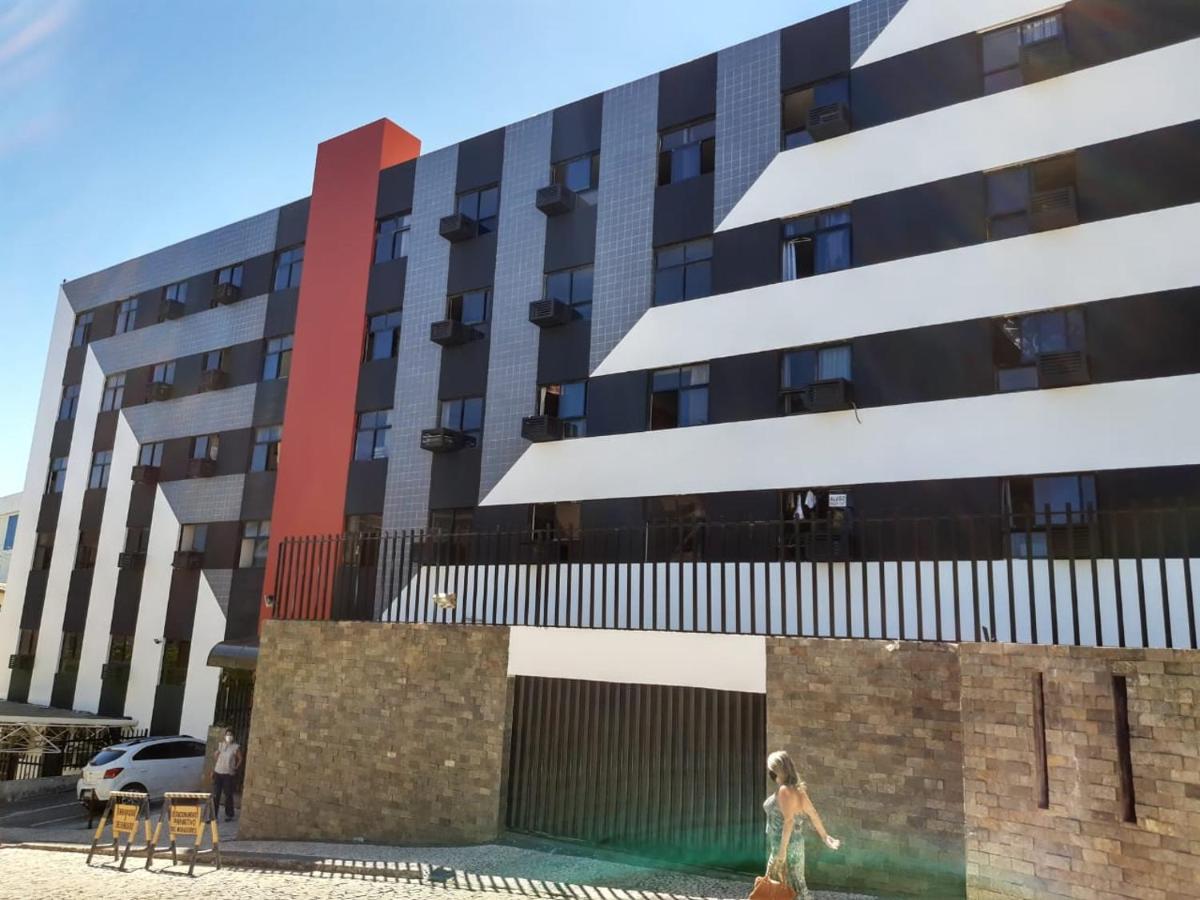 Apartamento Edifício Metropole Ondina
